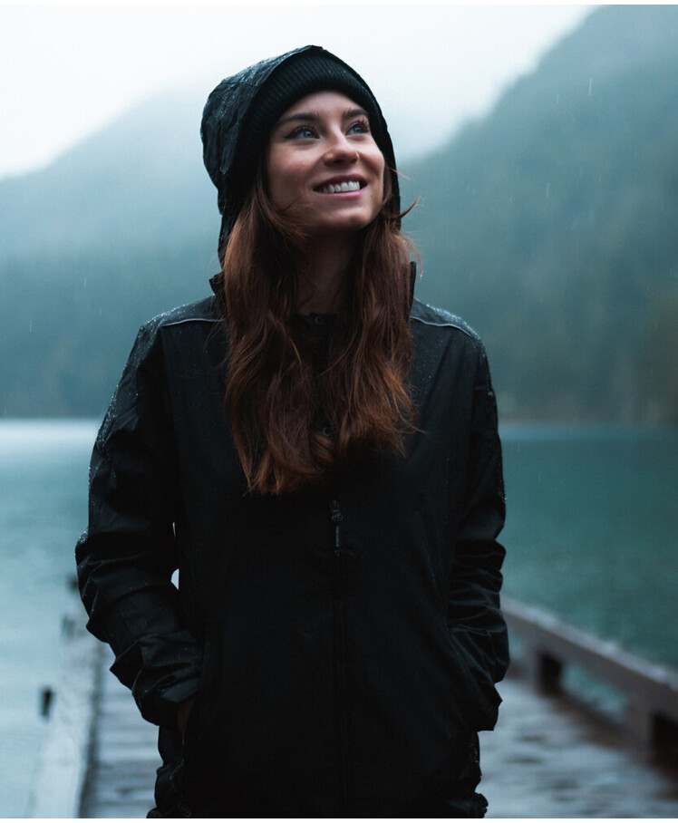 Women's Nautilus performance shell Thumbnail