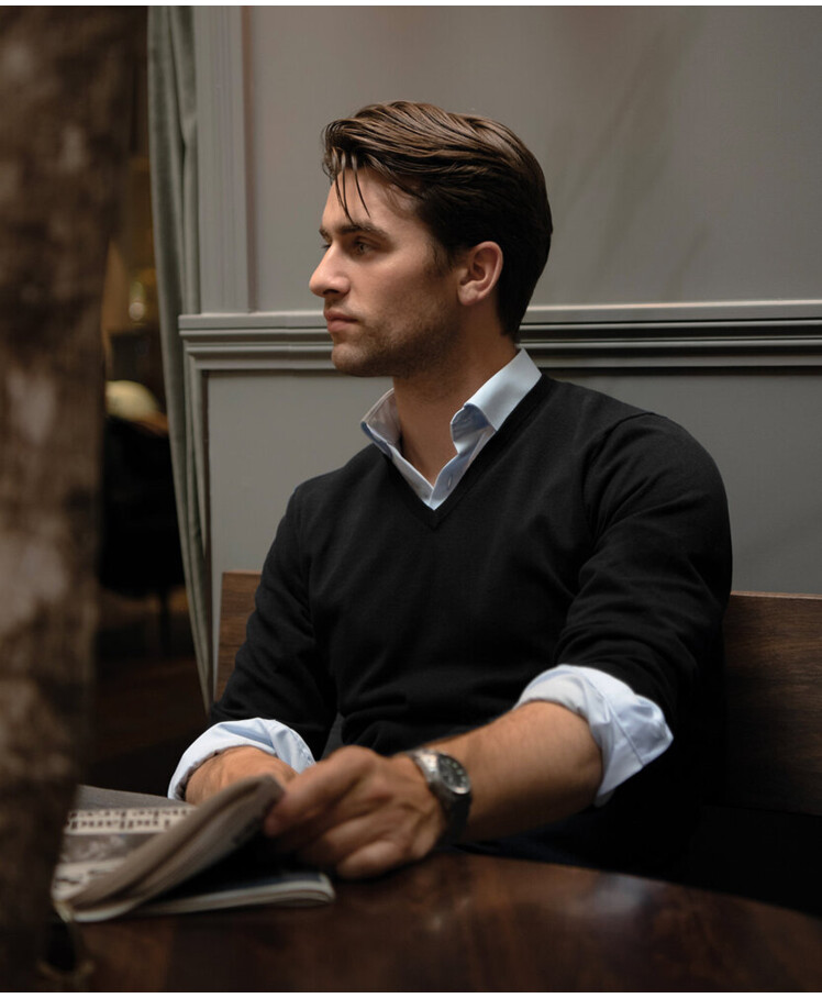 Brighton – elegant v-neck knit Thumbnail