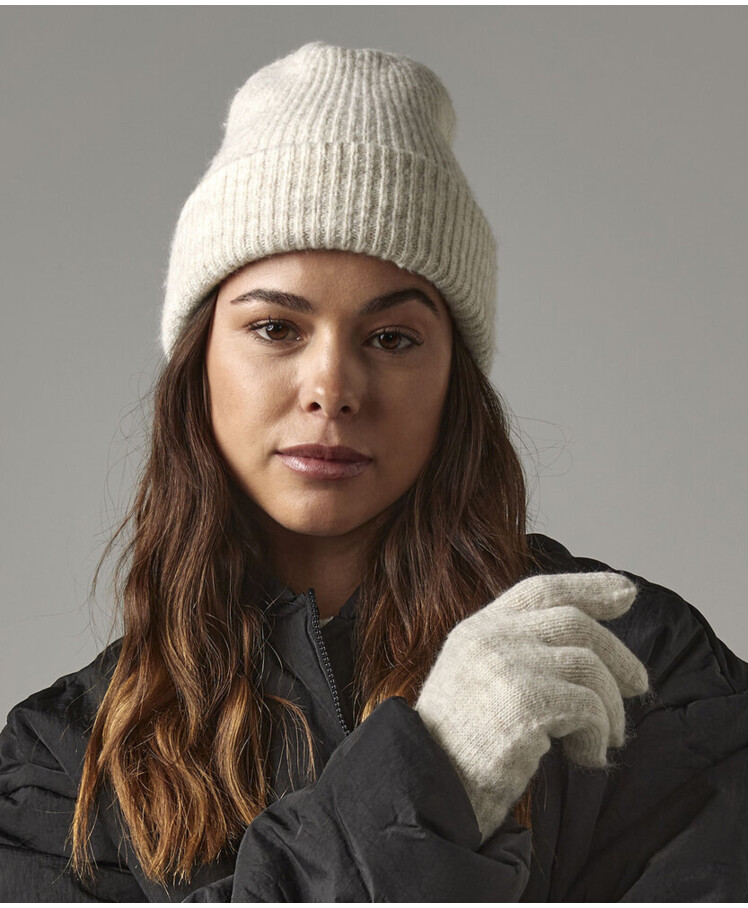 Cosy ribbed beanie Thumbnail