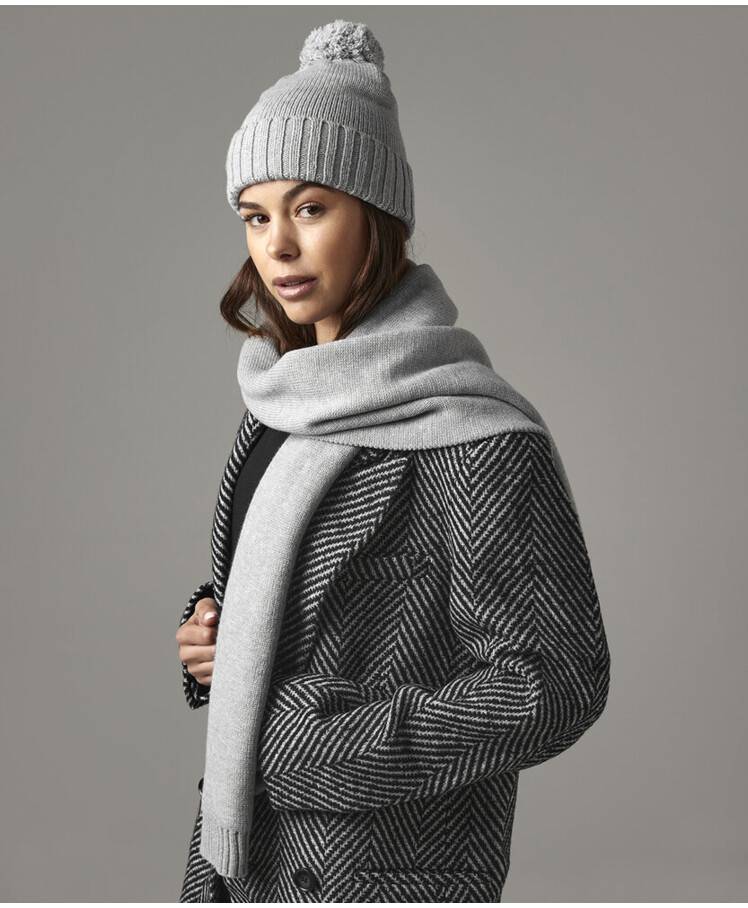 Knitted scarf and beanie gift set Thumbnail