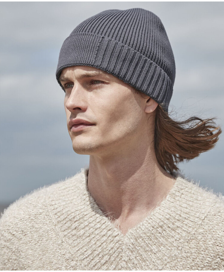 Organic cotton engineered patch beanie Thumbnail