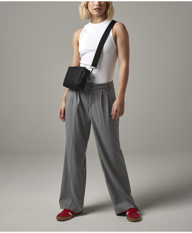 Matte PU cross-body bag Thumbnail