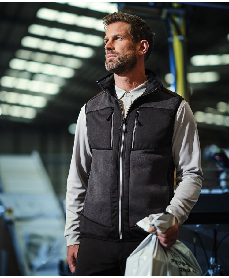 E-Volve unisex knit-effect stretch bodywarmer Thumbnail