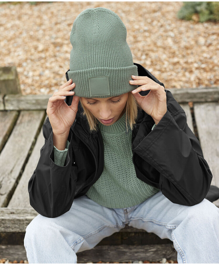 Deep-cuffed tonal patch beanie Thumbnail