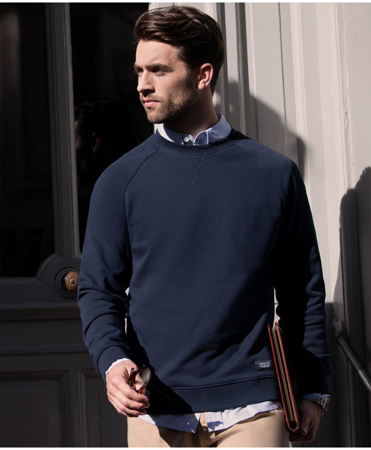 Georgetown – timeless luxury crewneck Thumbnail
