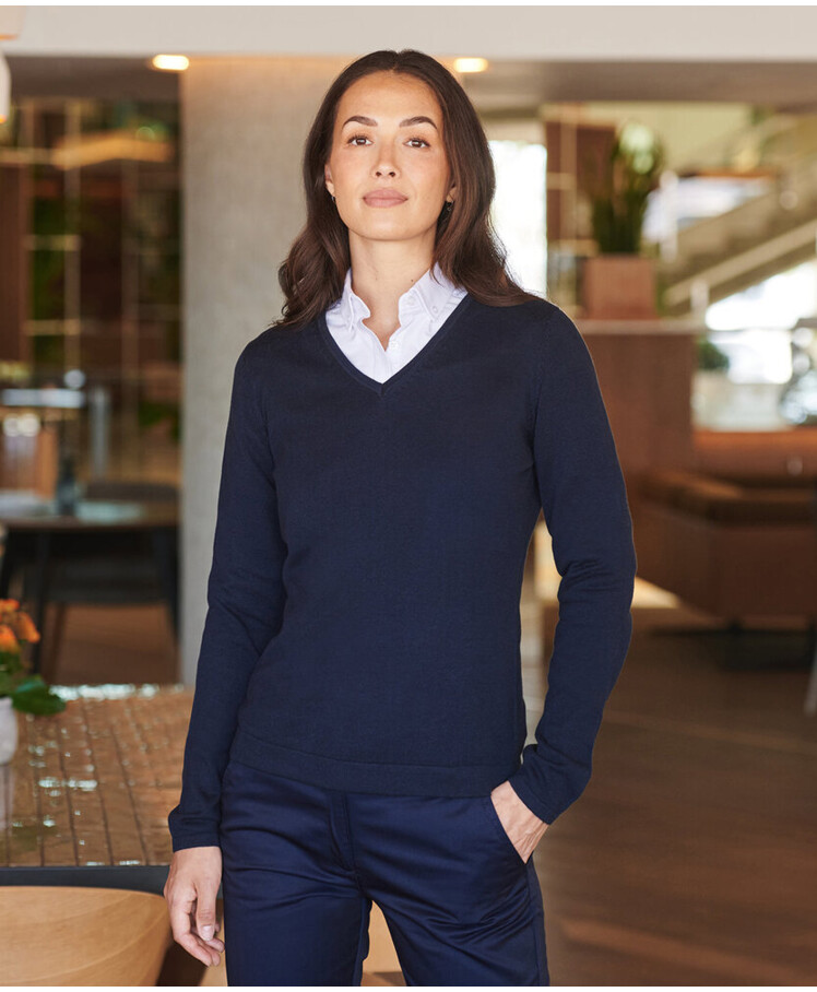 Women's 12 gauge v-neck jumper Thumbnail