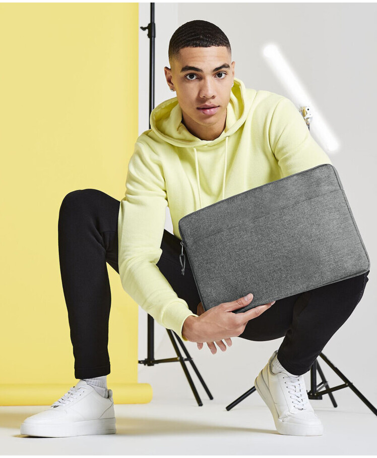 Essential 15" laptop case Thumbnail